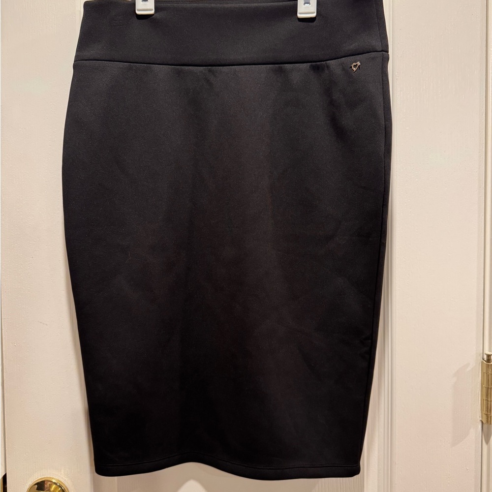 Elegant Black Pencil Skirt